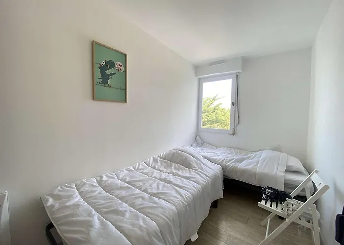 4 Pieces/6 Couchages Proche - - Fr-1-245-210 *