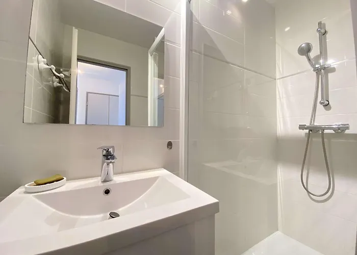 4 Pieces/6 Couchages Proche - - Fr-1-245-210 Apartment *