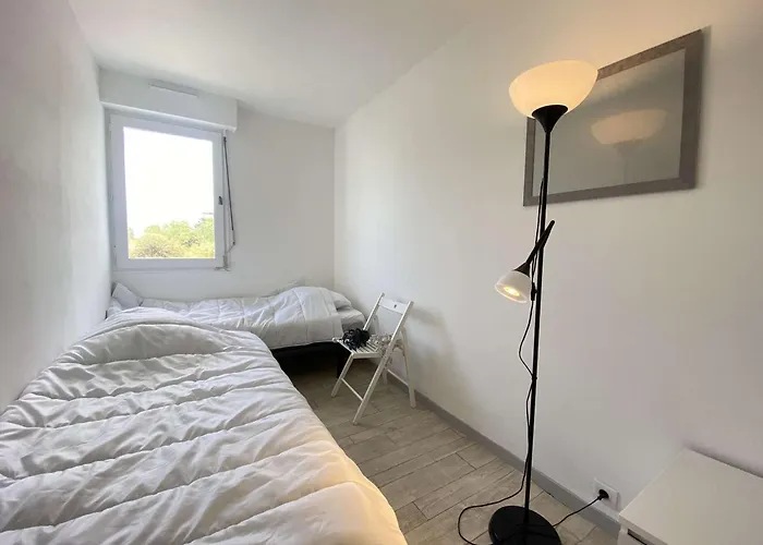 Apartment 4 Pieces/6 Couchages Proche - - Fr-1-245-210 *