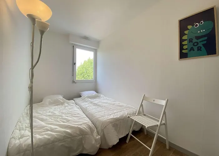 Apartment 4 Pieces/6 Couchages Proche - - Fr-1-245-210