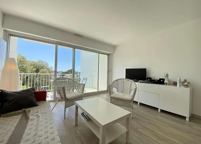 4 Pieces/6 Couchages Proche - - Fr-1-245-210